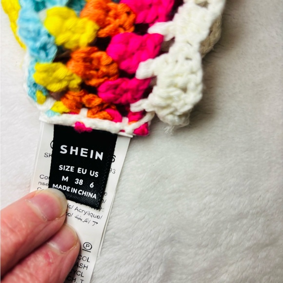 SHEIN Rainbow Crochet Halter Top NWOT Size Medium - Picture 6 of 6